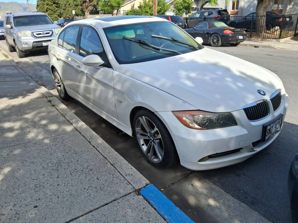 2009 BMW E90 3 Series Sedan - Image 2 of 19