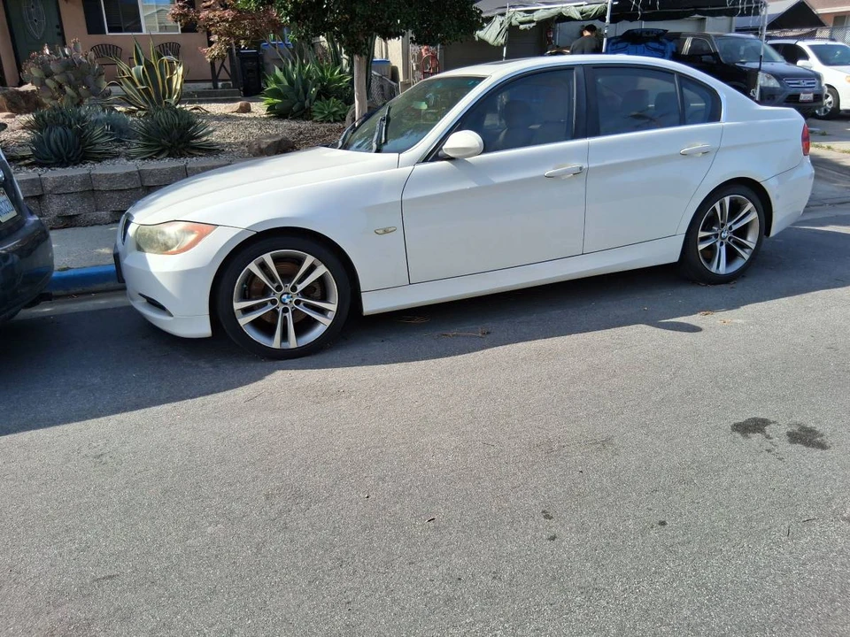 2009 BMW E90 3 Series Sedan - Image 9 of 19