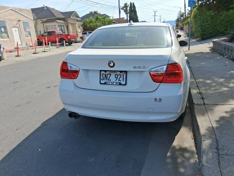 2009 BMW E90 3 Series Sedan - Image 6 of 19