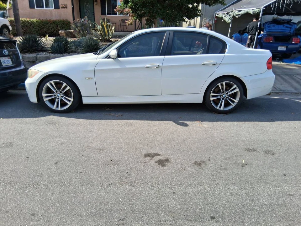 2009 BMW E90 3 Series Sedan - Image 10 of 19