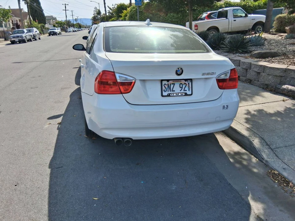 2009 BMW E90 3 Series Sedan - Image 7 of 19
