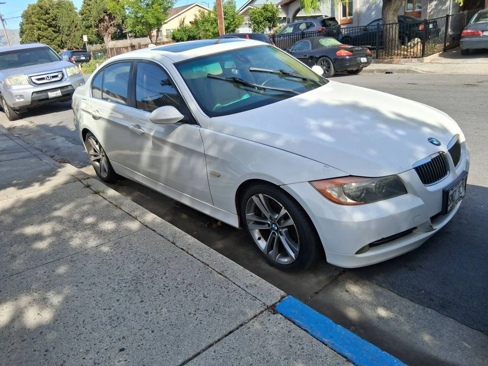 2009 BMW E90 3 Series Sedan - Image 4 of 19