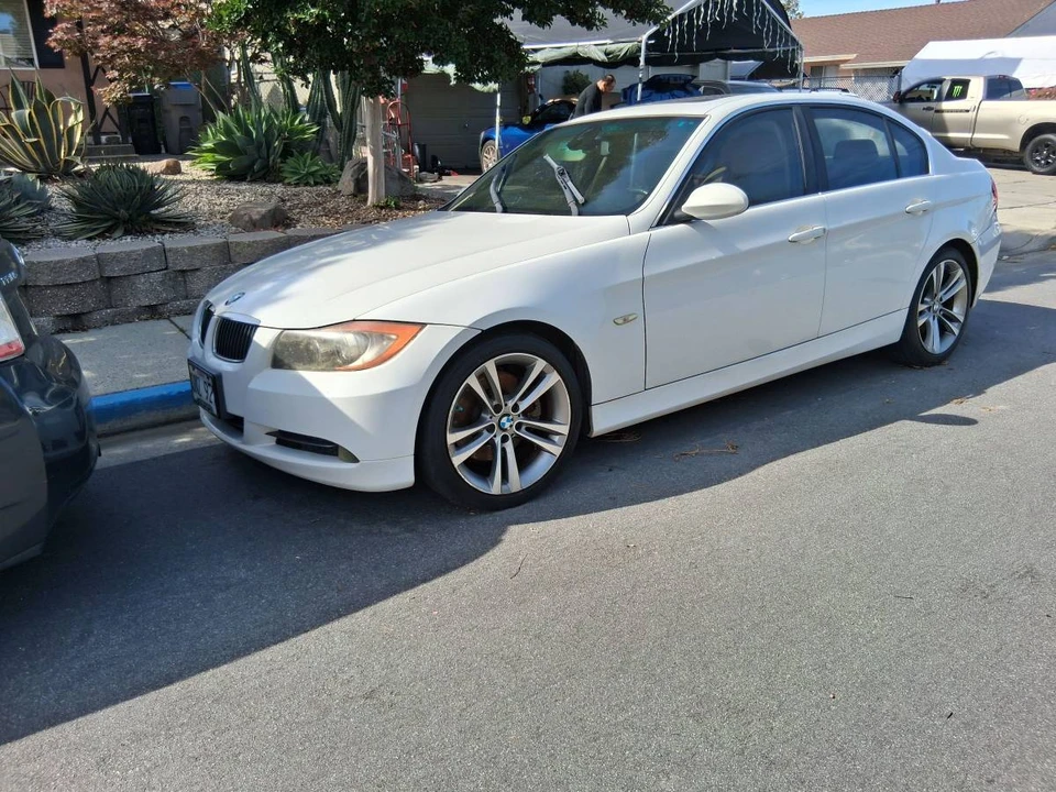 2009 BMW E90 3 Series Sedan - Image 3 of 19