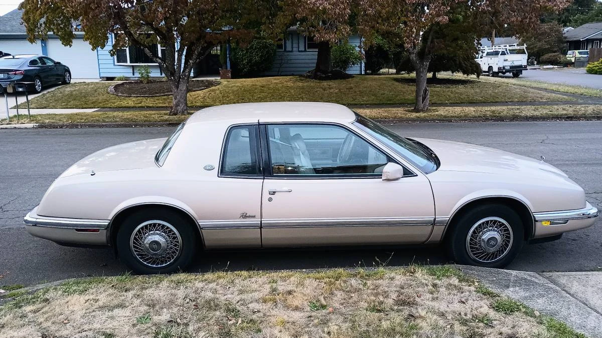 1991 Buick Riviera 4th-7th Gen - Image 2 of 14