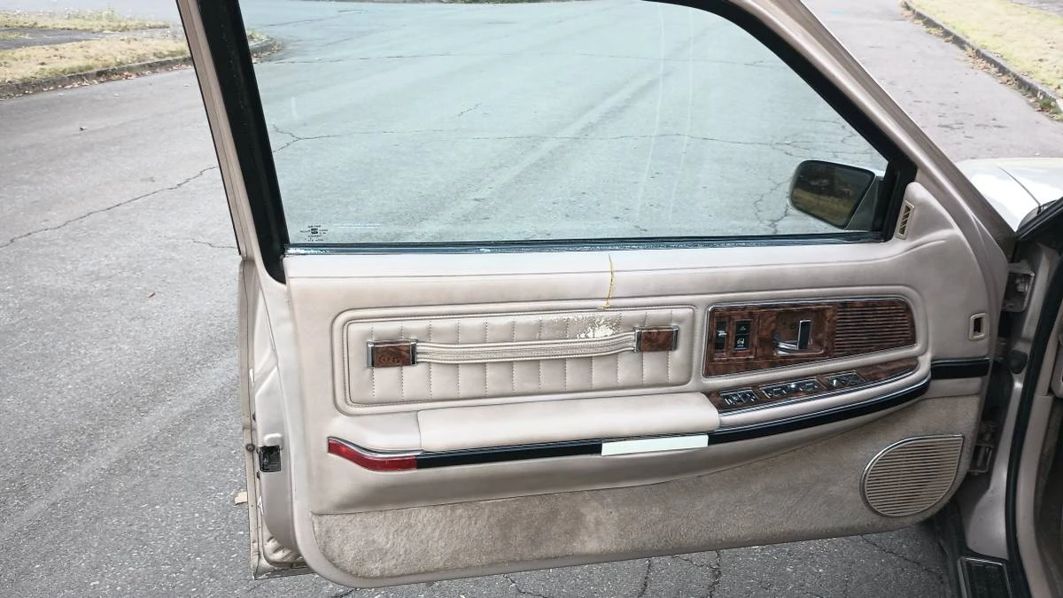 1991 Buick Riviera 4th-7th Gen - Image 6 of 14