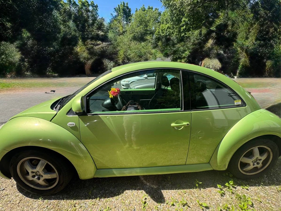 1999 Volkswagen New Beetle - Image 3 of 12