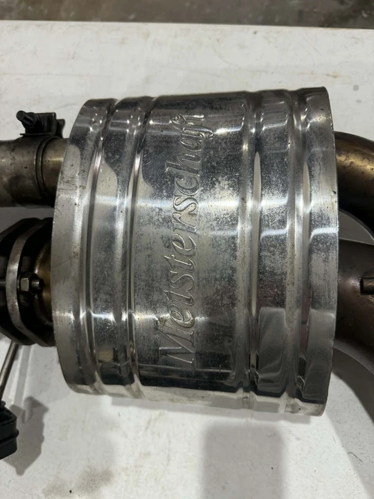 2011 Parts & Memorabilia Mechanical Components - Image 4 of 9