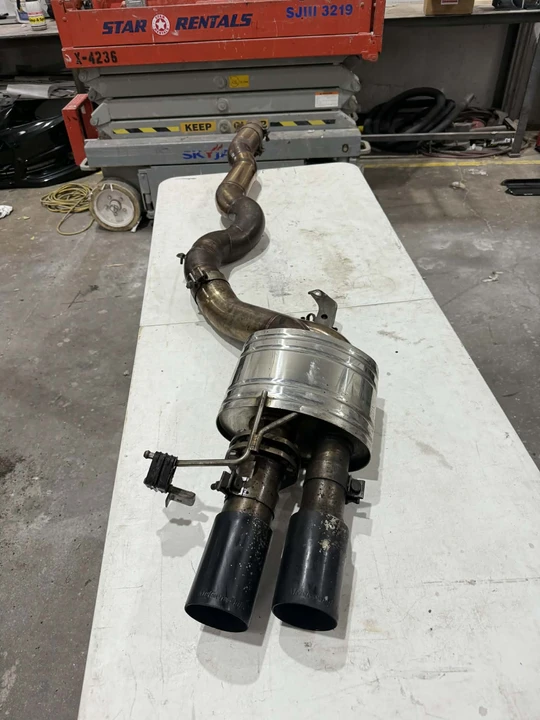 2011 Parts & Memorabilia Mechanical Components - Image 8 of 9