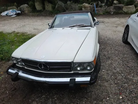1985 Mercedes-Benz S-Class 240SL