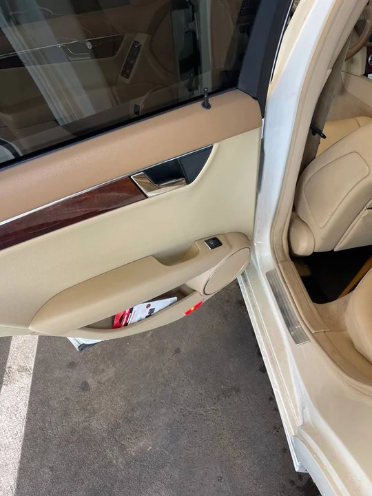 2008 Mercedes-Benz W204 C-Class - Image 12 of 18