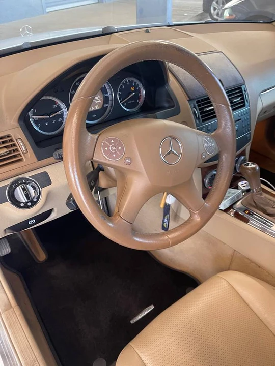 2008 Mercedes-Benz W204 C-Class - Image 9 of 18