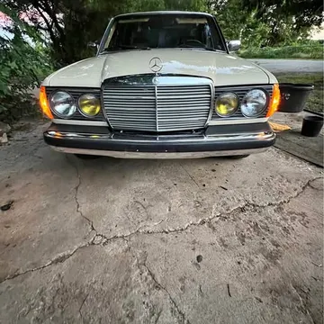 Mercedes 300D 1982
