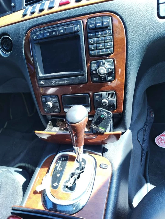 2000 Mercedes-Benz W220 S-Class - Image 8 of 9