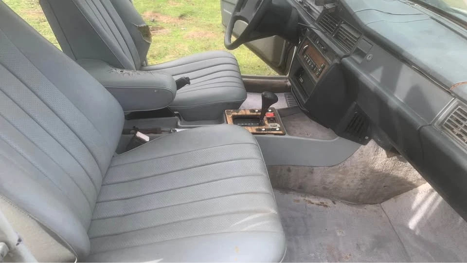 Mercedes-Benz 190E - Image 10 of 10