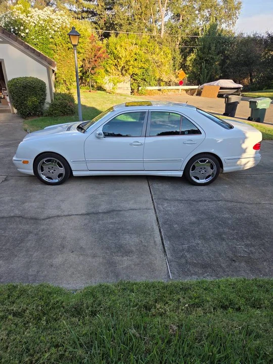 2001 Mercedes-Benz W210 E 36 & E 50 & E 55 & E 60 AMG - Image 2 of 4