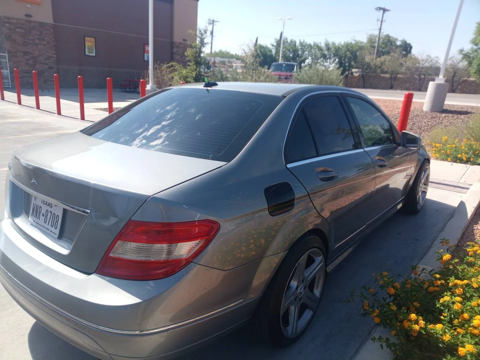 2011 Mercedes-Benz W204 C-Class - Image 2 of 7