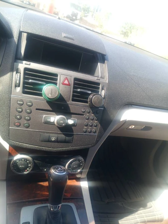 2011 Mercedes-Benz W204 C-Class - Image 3 of 7