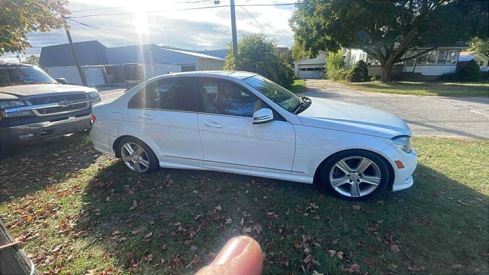 2011 Mercedes-Benz W204 C-Class - Image 3 of 6
