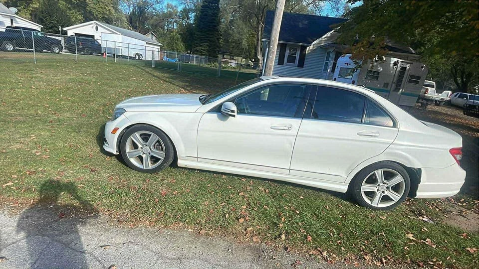 2011 Mercedes-Benz W204 C-Class - Image 4 of 6