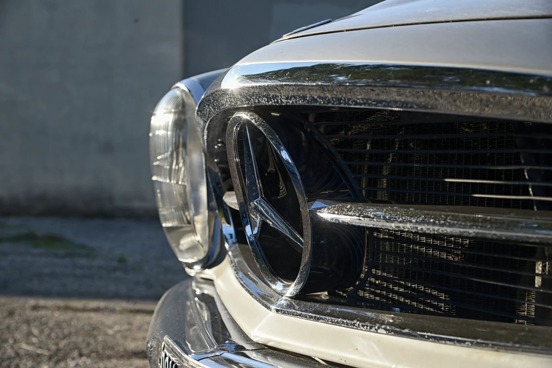 Mercedes-Benz W113 SL-Class - Image 17 of 19