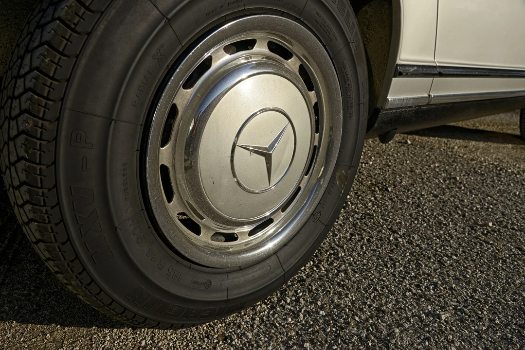 Mercedes-Benz W113 SL-Class - Image 18 of 19