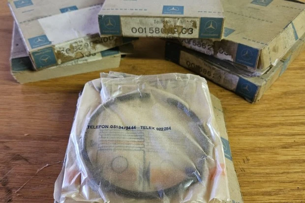 Parts & Memorabilia Bodywork - Image 6 of 7