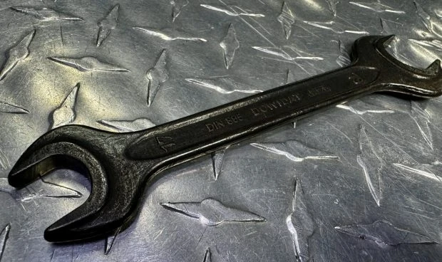 Parts & Memorabilia Tools - Image 3 of 9