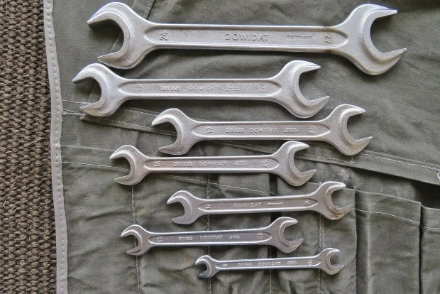Parts & Memorabilia Tools - Image 3 of 6