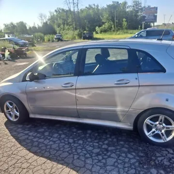 Mercedes-Benz B200