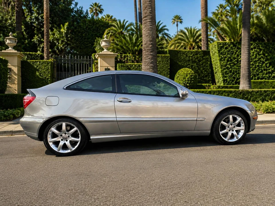 2003 Mercedes-Benz W203 C-Class - Image 2 of 12