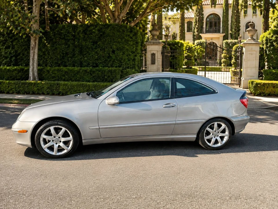 2003 Mercedes-Benz W203 C-Class - Image 3 of 12