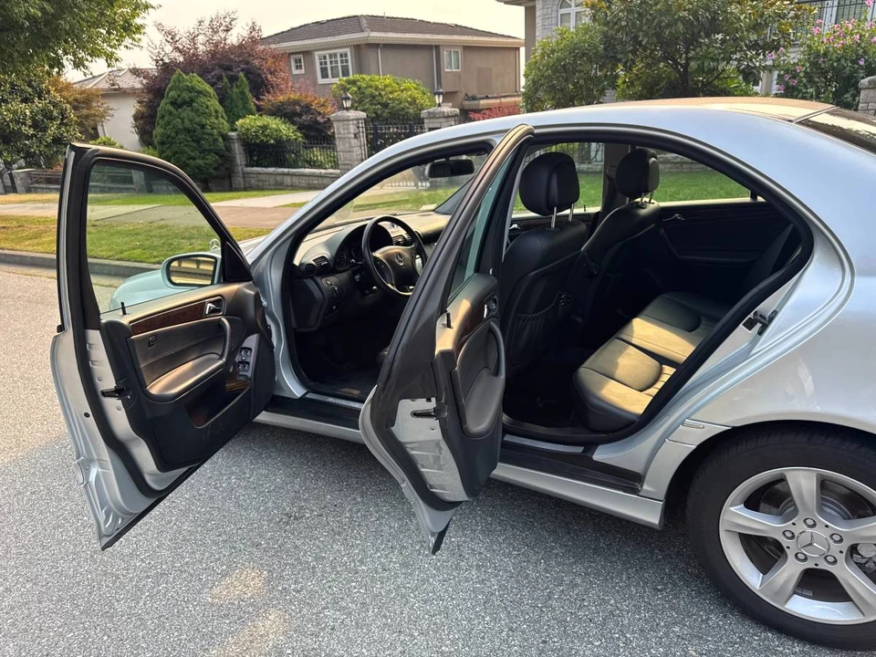 2007 Mercedes-Benz W203 C-Class - Image 12 of 22