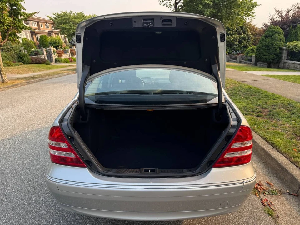 2007 Mercedes-Benz W203 C-Class - Image 13 of 22