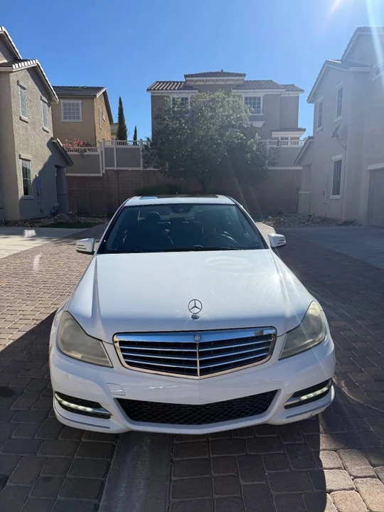 2013 Mercedes-Benz W204 C-Class - Image 2 of 14