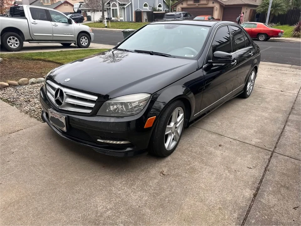 2011 Mercedes-Benz W204 C-Class - Image 7 of 10
