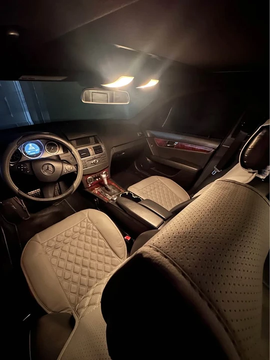 2011 Mercedes-Benz W204 C-Class - Image 5 of 10