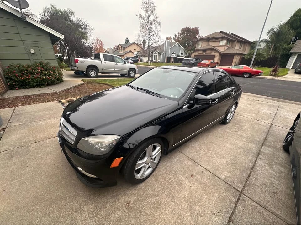 2011 Mercedes-Benz W204 C-Class - Image 3 of 10