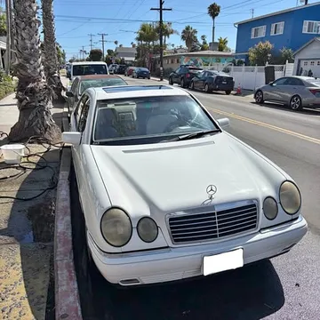 1999 Mercedes-Benz E 300 Turbodiesel Sedan