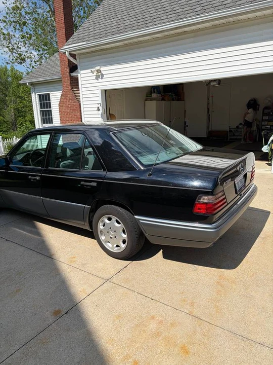 1995 Mercedes-Benz W124 E-Class - Image 14 of 16