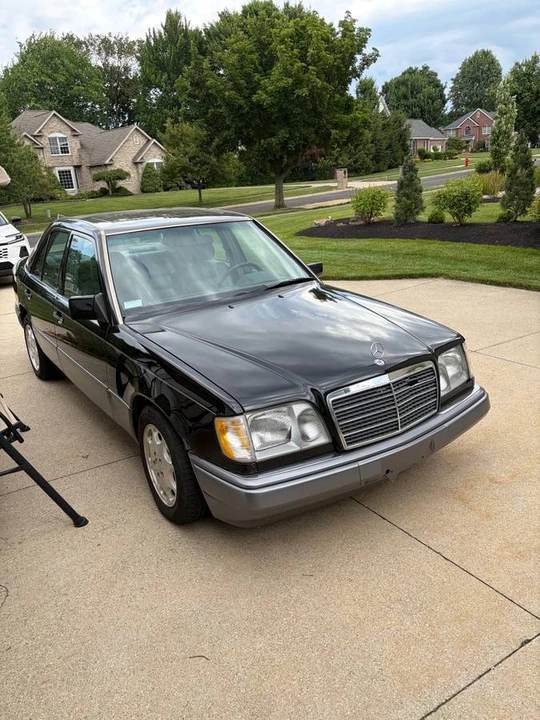 1995 Mercedes-Benz W124 E-Class - Image 13 of 16