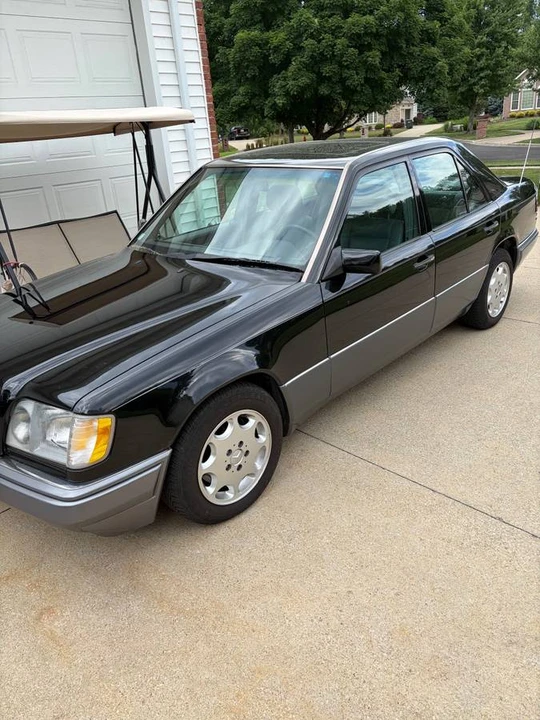 1995 Mercedes-Benz W124 E-Class - Image 15 of 16
