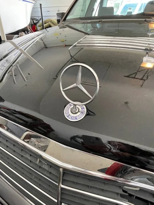 1995 Mercedes-Benz W124 E-Class - Image 10 of 16