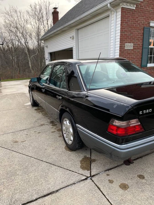1995 Mercedes-Benz W124 E-Class - Image 6 of 21