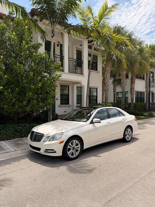 2012 Mercedes-Benz W212 E-Class - Image 2 of 10