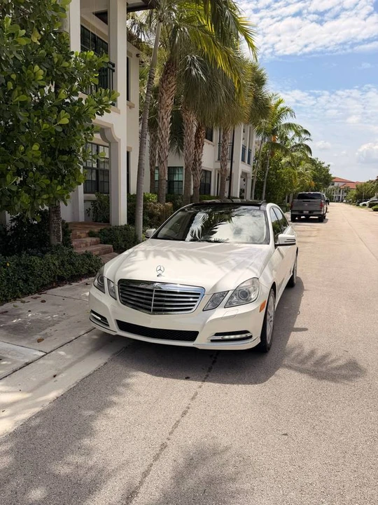 2012 Mercedes-Benz W212 E-Class - Image 4 of 10