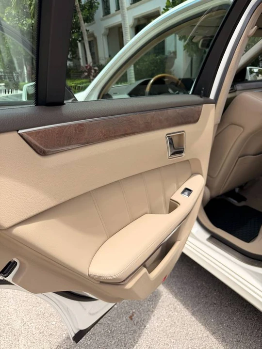2012 Mercedes-Benz W212 E-Class - Image 8 of 10