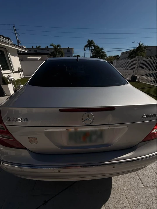 2004 Mercedes-Benz W211 E-Class - Image 8 of 10