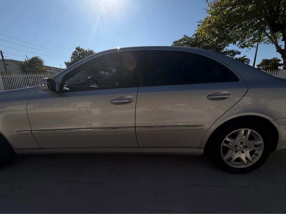 2004 Mercedes-Benz W211 E-Class - Image 2 of 10