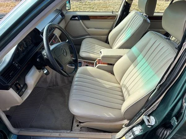 1994 Mercedes-Benz W124 E-Class - Image 13 of 21