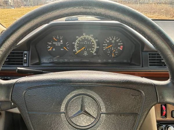 1994 Mercedes-Benz W124 E-Class - Image 10 of 21